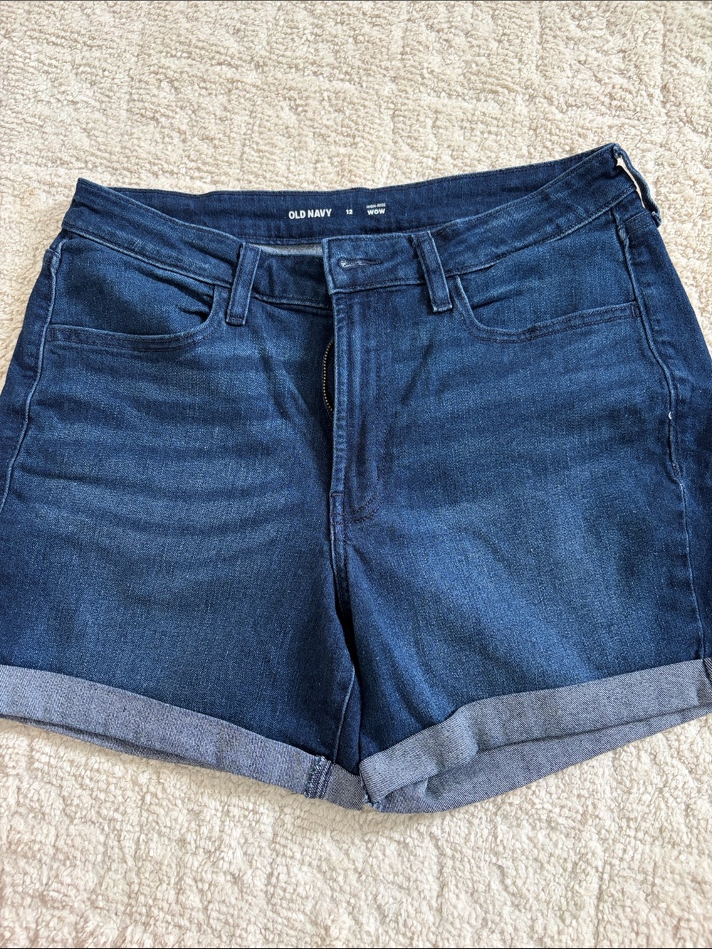 Old Navy Women's Dark Indigo Denim Roll-Cuff Shorts 5” inseam